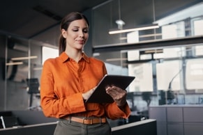Artificial Intelligence in Fintech: 12 Key Uses